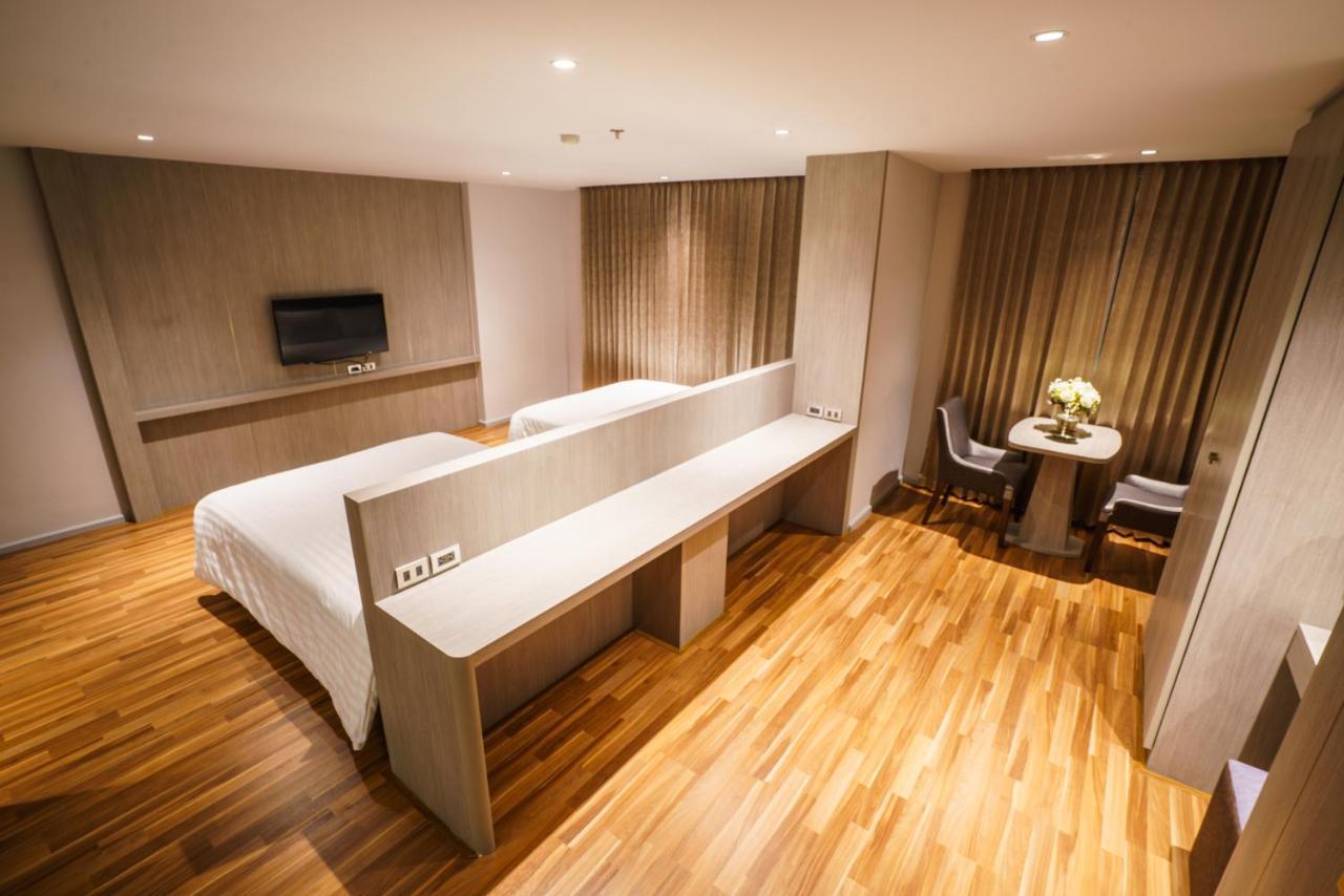New Season Square Hotel Hat Yai Esterno foto