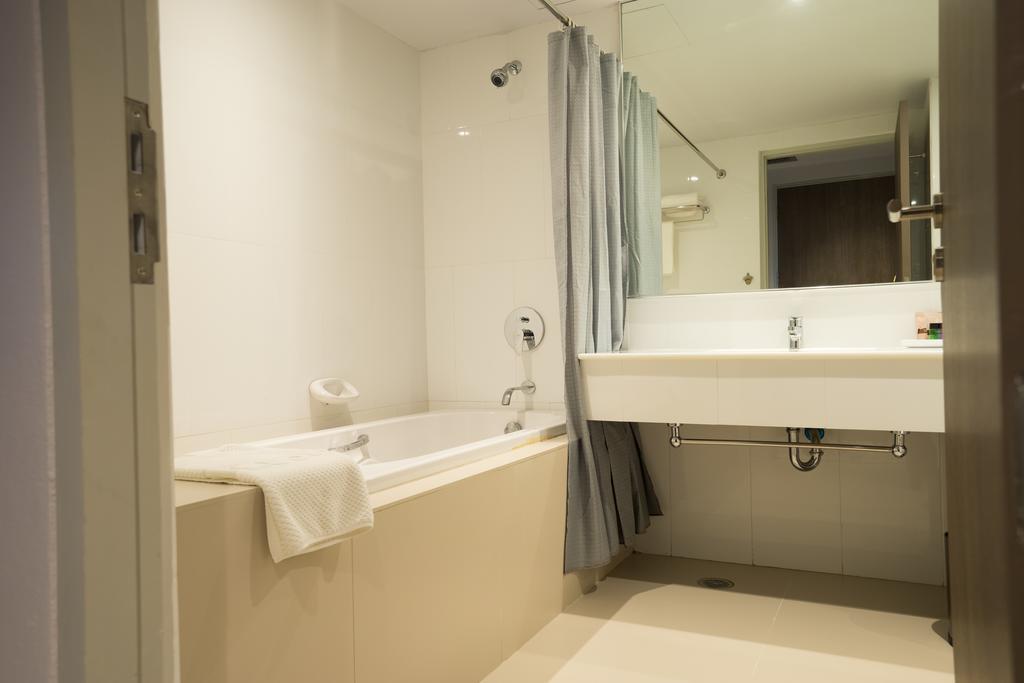 New Season Square Hotel Hat Yai Esterno foto