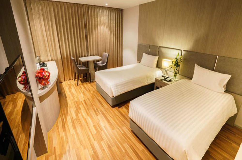 New Season Square Hotel Hat Yai Esterno foto