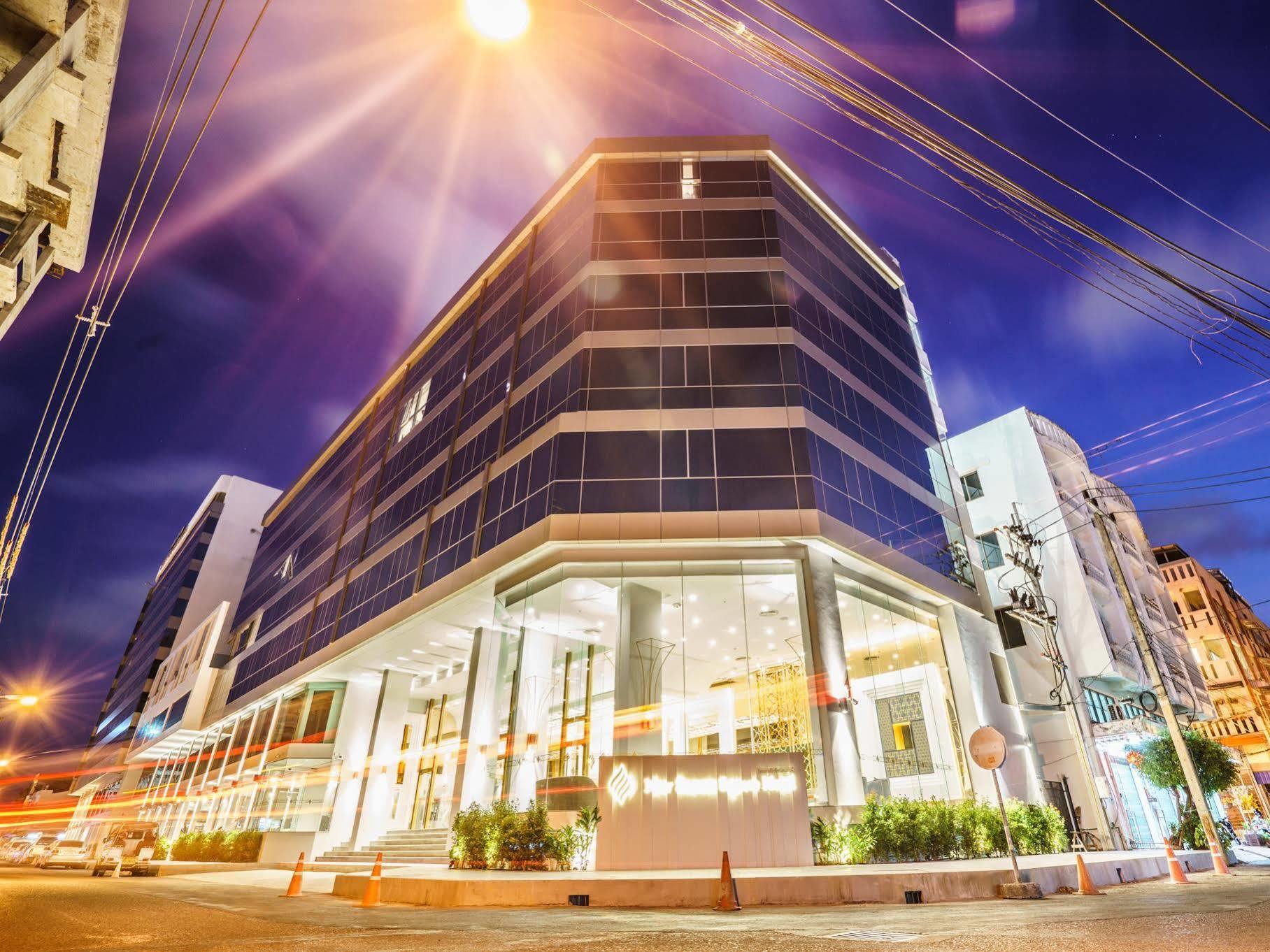 New Season Square Hotel Hat Yai Esterno foto