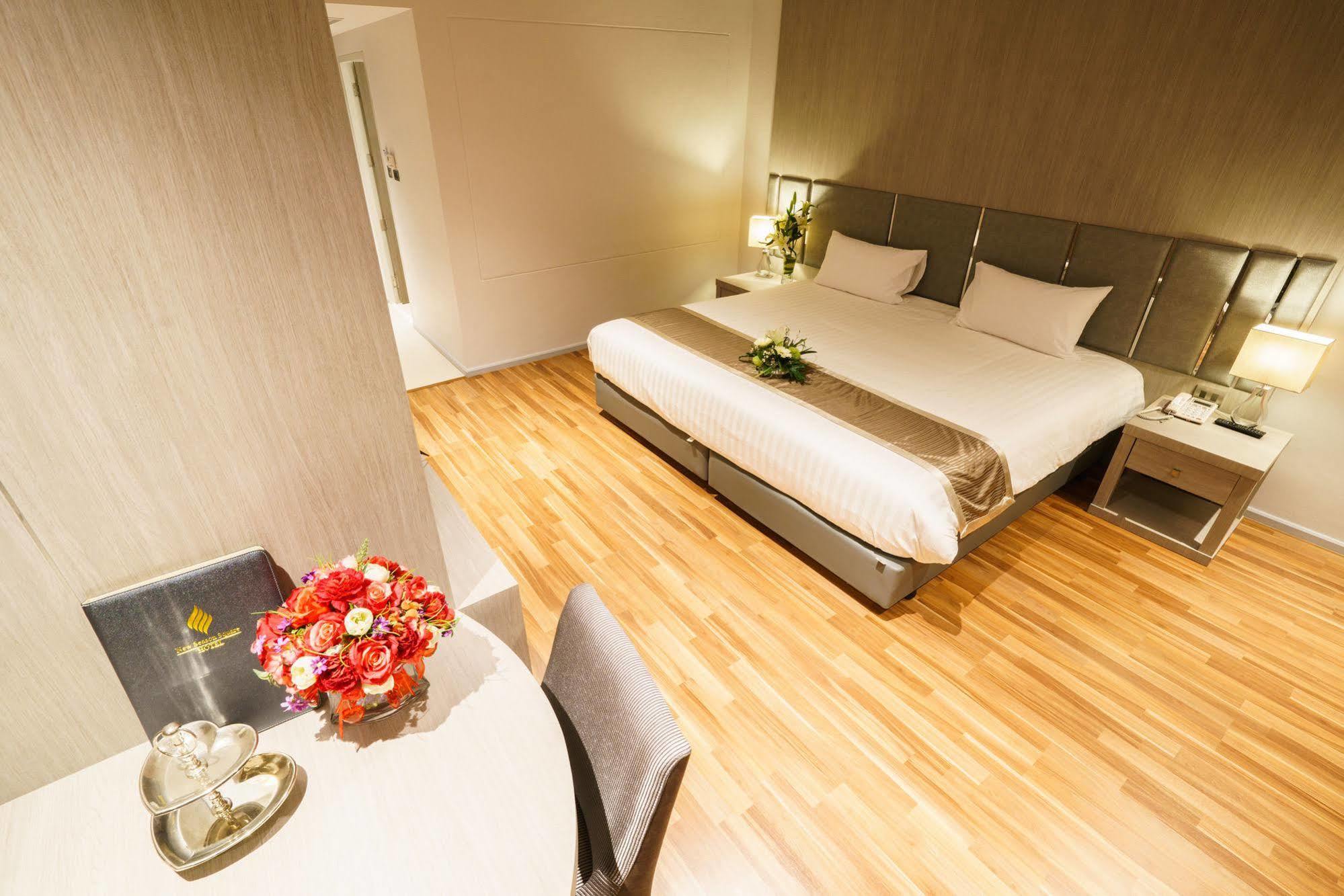 New Season Square Hotel Hat Yai Esterno foto