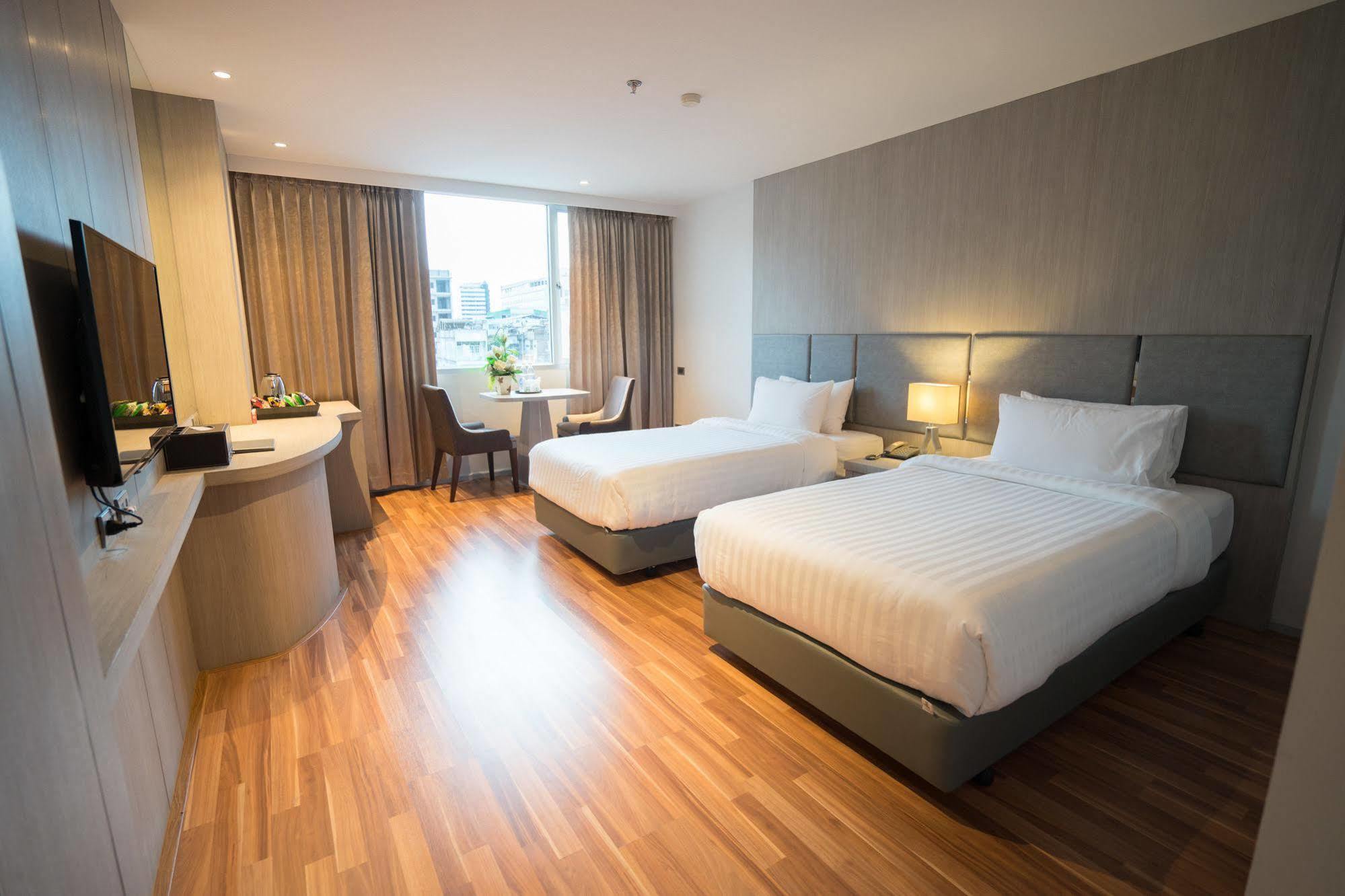New Season Square Hotel Hat Yai Esterno foto