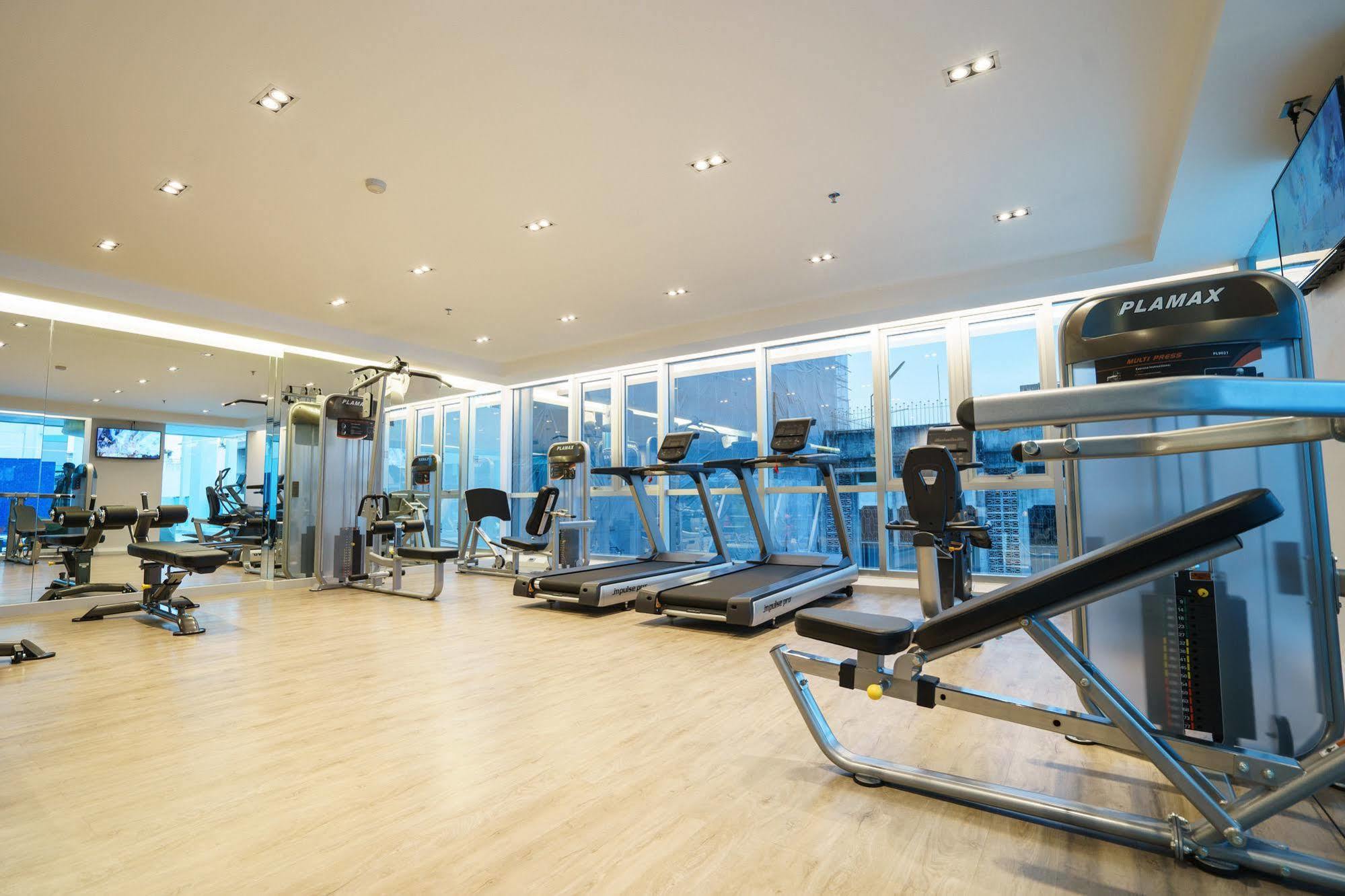 New Season Square Hotel Hat Yai Esterno foto